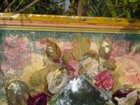 roses framboise vanille doré à la feuille